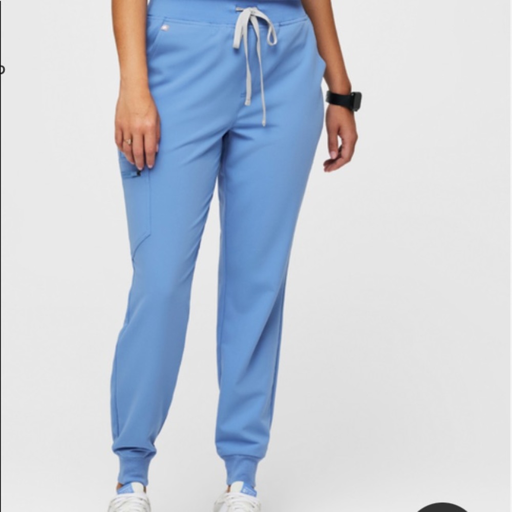 Ceil Blue Figs Scrub Set